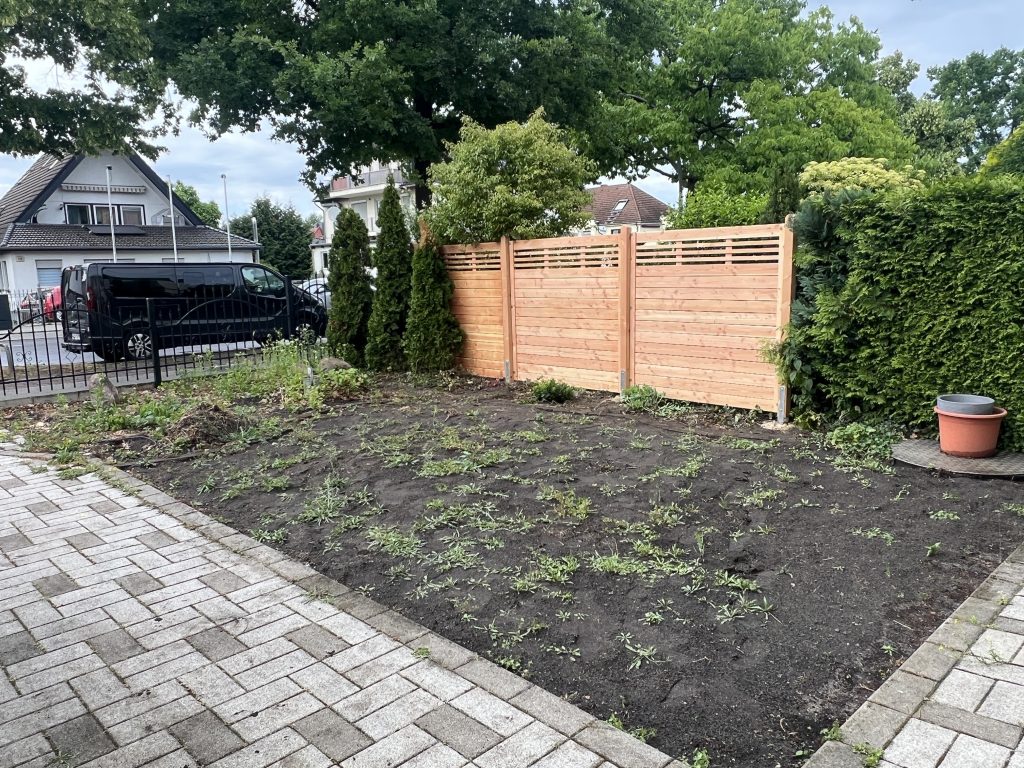 Garten neu gestalten Berlin – Randsteine dekorativ einbauen für ein gepflegtes Gesamtbild